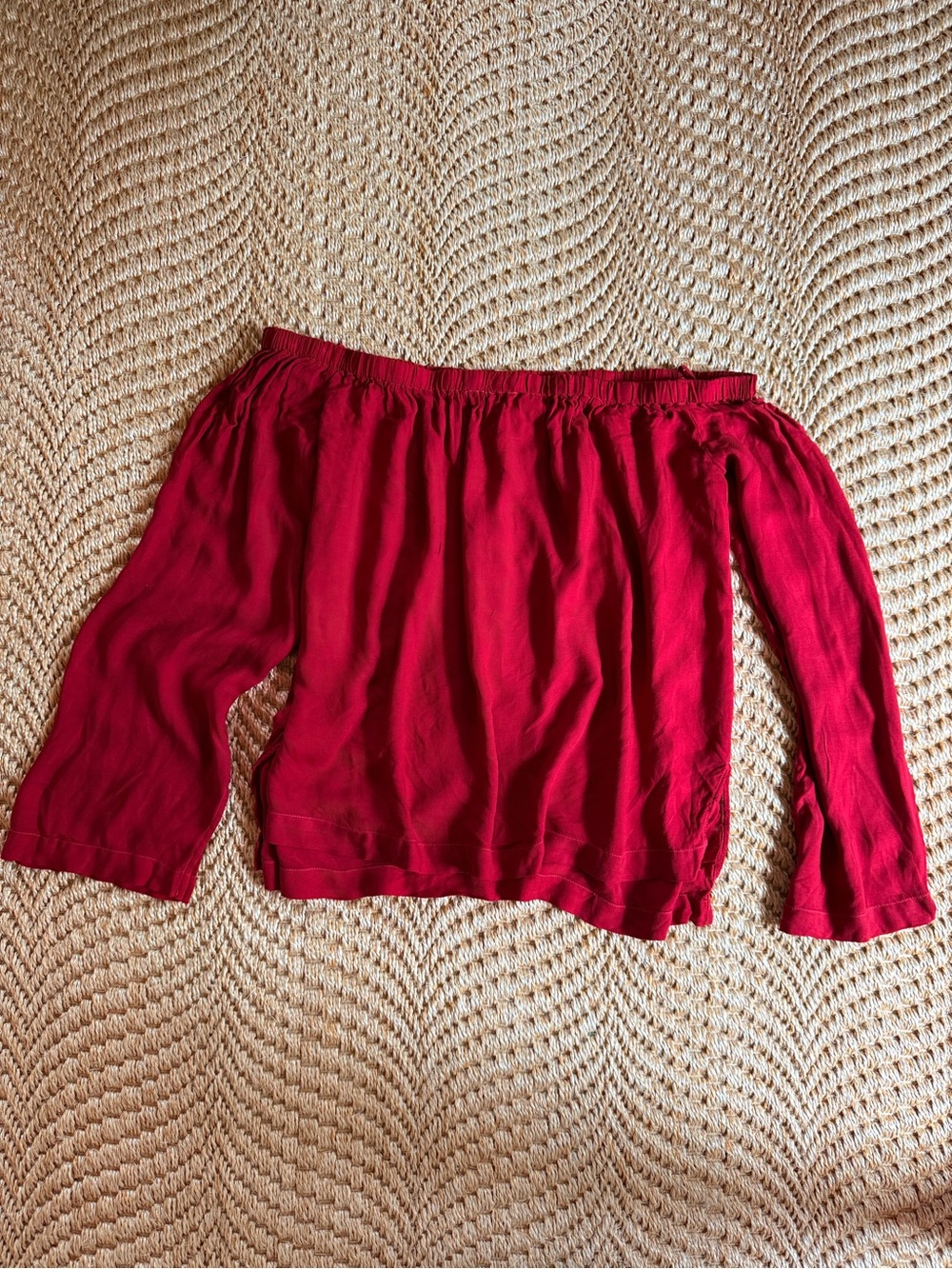 Bella Dahl Off-Shoulder Long Sleeve Top in Deep Red